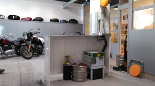 Inauguraci�n de taller de motos