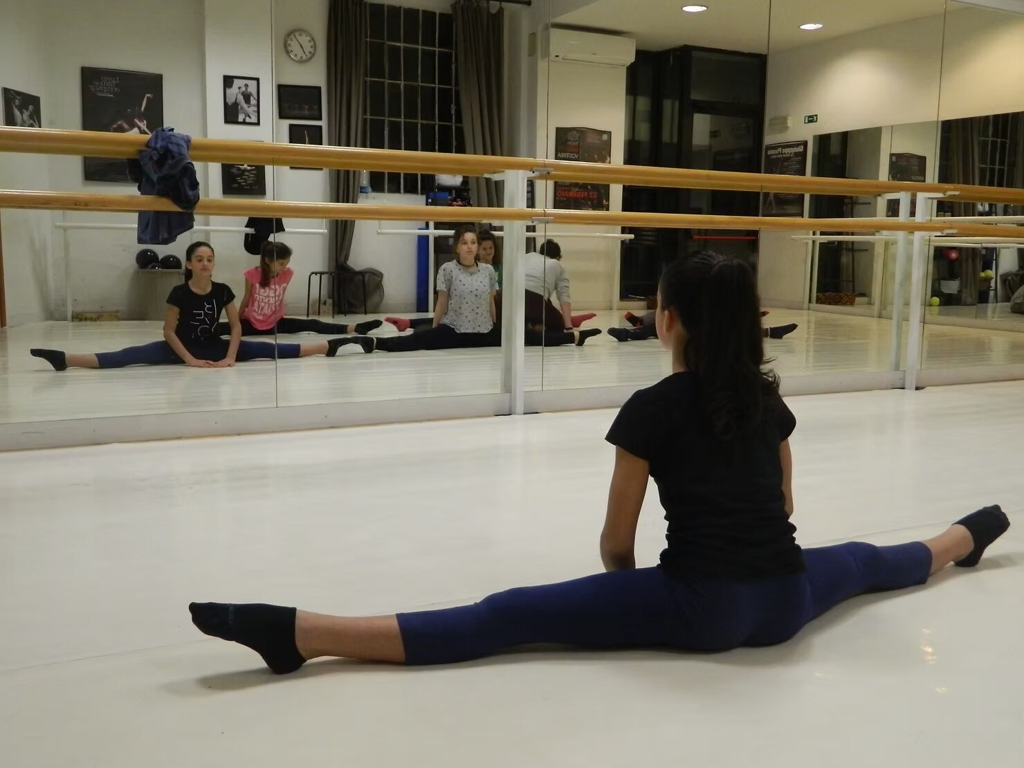 b0bccd_688a2dab75da4b38845626a2f2bfd687_mv2.jpeg b0bccd_688a2dab75da4b38845626a2f2bfd687_mv2.jpeg