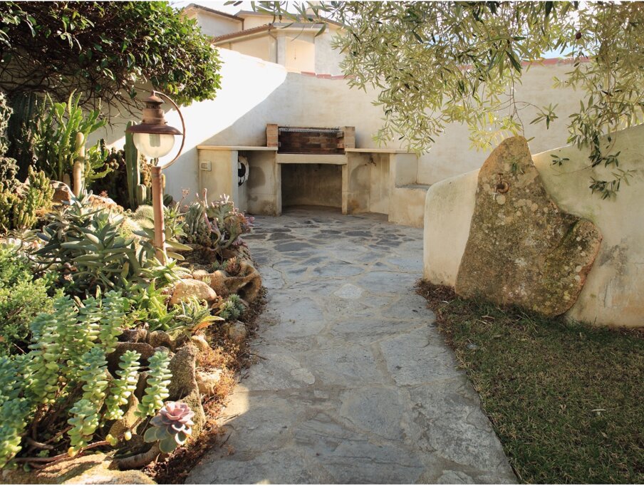 eyJpdCI6IkZsb3JhIn0=