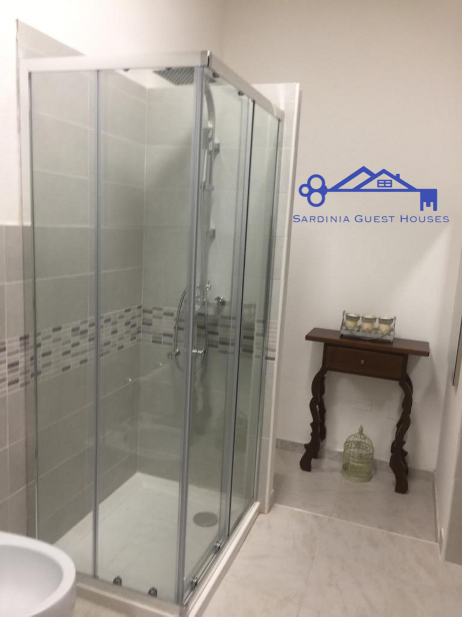 eyJpdCI6IkZsb3JhIn0=