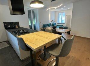 1efd43_6c5e41013f384312a2a8a63000977acc~mv2.jpeg 1efd43_6c5e41013f384312a2a8a63000977acc~mv2.jpeg