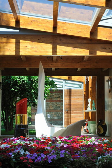 b093584f9421f90515e76bbea19d94a737215737