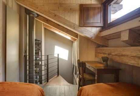 d2f8371217b52f9aaf91feee3ce8840861f7288f