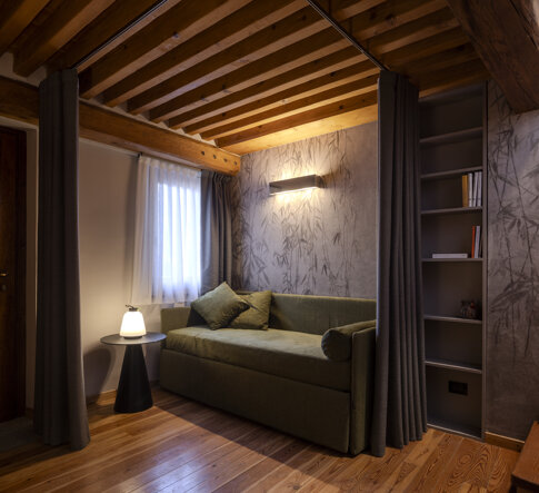 d8996294f9160cd872dd57a88fae98e877f4e6b7