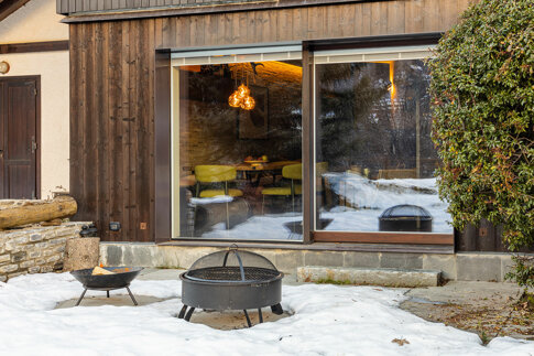 e0b9f35efaeca16bc72b95933166f674071cdf24