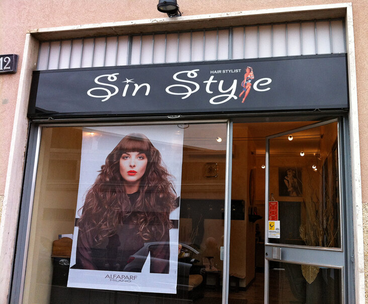 Sin Style - insegna plexiglass 02.jpg