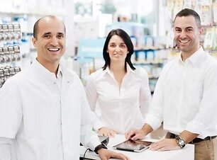 imgi_1_tre farmacisti.jpeg imgi_1_tre farmacisti.jpeg