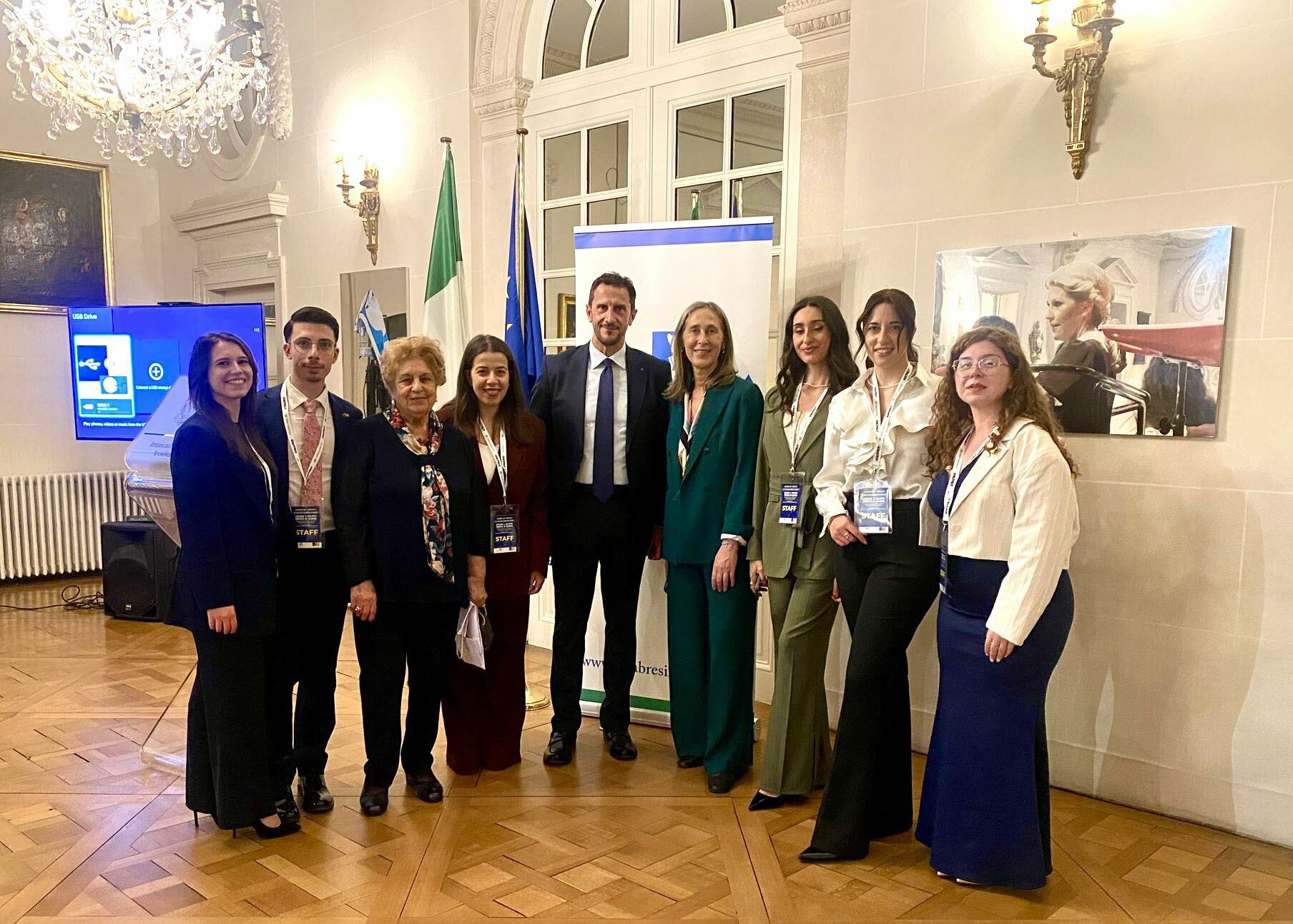 CALABRESI NEL MONDO - LaC TV