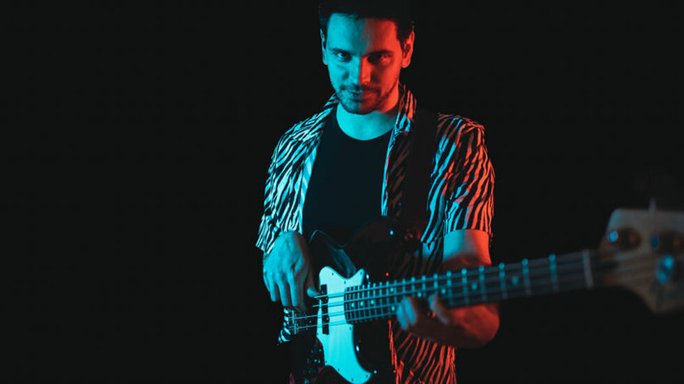 Fabio Barbaro on electric bass. Bassist of Fik y las Flores Molestas. PH. by Stefano Cosi