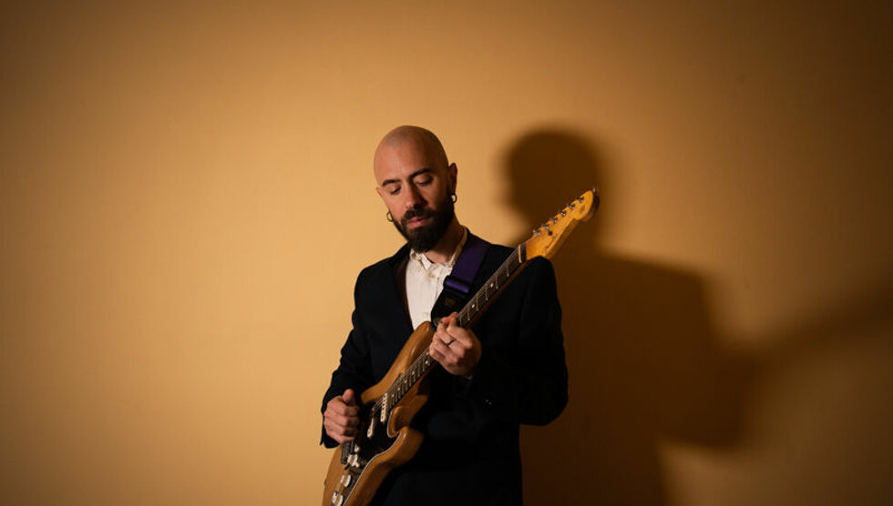 Federico Ficarra on electric guitar PH. by Stefano Cosi