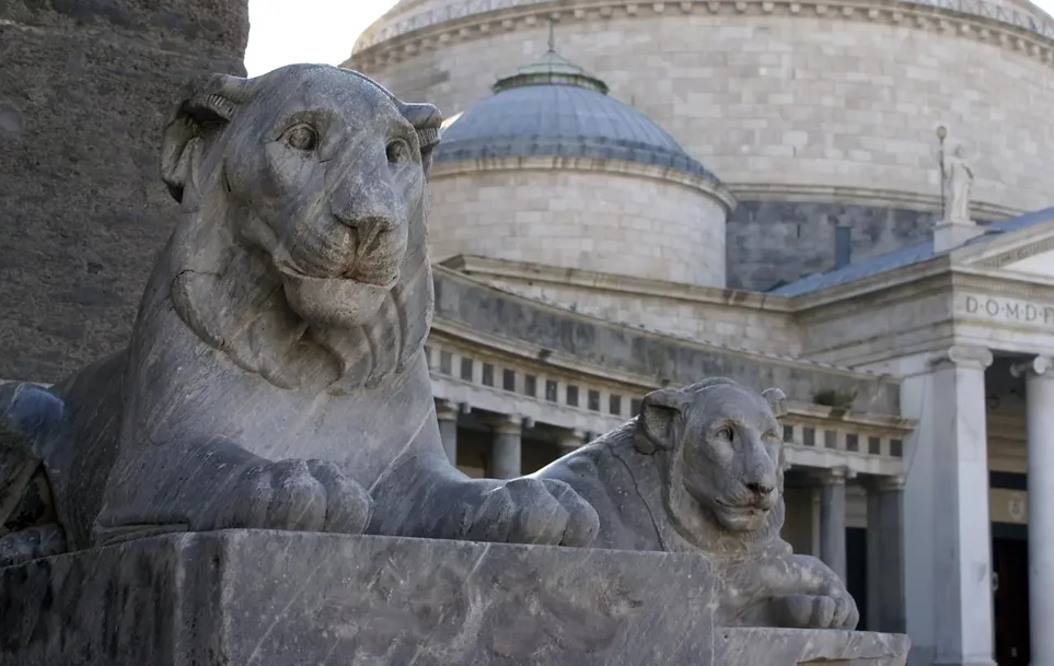 leonepiazzadelplebiscito leonepiazzadelplebiscito