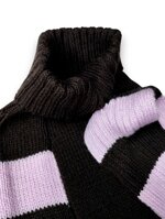 abbraccio-di-lana-maglioncino-a-righe-rosa-e-cioccolato-con-sciarpetta-coordinata