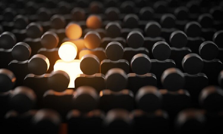 Non omologarti, fai risplendere la tua unicit&agrave; e realizza la tua vita.