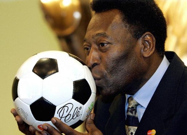 Addio a Pelé, O Rei del calcio Addio a Pelé, O Rei del calcio