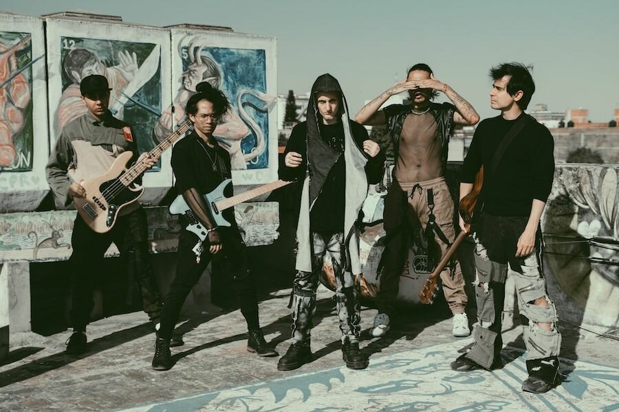 Love Ghost: online il video del nuovo singolo Silk Noose