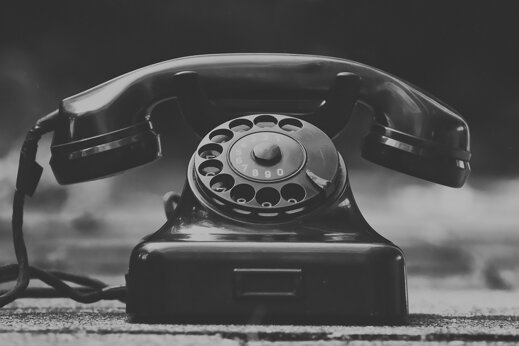 telephone-3594206_1920.jpeg