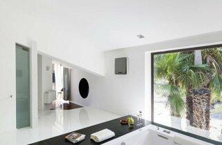 JTdCJTIyaXQlMjIlM0ElMjJWaWxsYSUyME51bnppYXRpbmElMjAlQzMlQTglMjB1bmElMjBzcGxlbmRpZGElMjB2aWxsYSUyMGltbWVyc2ElMjBuZWwlMjB2ZXJkZSUyQyUyMHNpdHVhdGElMjBpbiUyMHVuYSUyMHBvc2l6aW9uZSUyMHN0cmF0ZWdpY2ElMjB0cmElMjBDYXRhbmlhJTIwZSUyMFNpcmFjdXNhJTJDJTIwdmljaW5vJTIwYSUyMENhcmxlbnRpbmklMkMlMjBpZGVhbGUlMjBwZXIlMjBjaGklMjBkZXNpZGVyYSUyMHVuJTIwYW1iaWVudGUlMjB0cmFucXVpbGxvJTIwZSUyMHJpc2VydmF0byUyMHBlciUyMGNlbGVicmFyZSUyMG1hdHJpbW9uaSUyMGVkJTIwZXZlbnRpJTIwaW5kaW1lbnRpY2FiaWxpLiUyMCUyMExhJTIwdmlsbGElMjBvZmZyZSUyMGFtcGklMjBzcGF6aSUyMGVzdGVybmklMkMlMjB0cmElMjBjdWklM0ElMjAlMjBVbmElMjB6b25hJTIwYWRpYWNlbnRlJTIwYWxsYSUyMHBpc2NpbmElMkMlMjBwZXJmZXR0YSUyMHBlciUyMGNvY2t0YWlsJTIwZGklMjBiZW52ZW51dG8lMkMlMjBhcGVyaXRpdmklMjBvJTIwbW9tZW50aSUyMGRpJTIwcmVsYXglMjBpbW1lcnNpJTIwbmVsbGElMjBsdWNlJTIwZGVsJTIwc29sZS4lMjAlMjBVbiUyMGdyYW5kZSUyMHNwYXppbyUyMHZlcmRlJTIwZGklMjA2NTAlMjBtcSUyQyUyMGlkZWFsZSUyMHBlciUyMGFsbGVzdGltZW50aSUyMGRpJTIwYmFuY2hldHRpJTJDJTIwcHJhbnppJTIwZSUyMGNlbmUlMjBhbGwlRTIlODAlOTlhcGVydG8lMkMlMjBjb24lMjBsYSUyMHBvc3NpYmlsaXQlQzMlQTAlMjBkaSUyMG9yZ2FuaXp6YXJlJTIwbGElMjBkaXNwb3NpemlvbmUlMjBkZWdsaSUyMG9zcGl0aSUyMGluJTIwdG90YWxlJTIwbGliZXJ0JUMzJUEwLiUyMCUyMFVuJTIwc3VnZ2VzdGl2byUyMGJvc2NvJTJDJTIwdXRpbGl6emFiaWxlJTIwcGVyJTIwYnVmZmV0JTJDJTIwbW9tZW50aSUyMGNvbnZpdmlhbGklMjBvJTIwcGVyJTIwY2VsZWJyYXJlJTIwcml0aSUyMHNpbWJvbGljaSUyMGUlMjBjZXJpbW9uaWUlMjBpbiUyMHVuJUUyJTgwJTk5YXRtb3NmZXJhJTIwbmF0dXJhbGUlMjBlJTIwaW50aW1hLiUyMCUyMFNlcnZpemlvJTIwZ29sZiUyMGNhciUyMEFtcGlhJTIwcGFsZXN0cmElMjAlMjAlMjBMYSUyMHBhcnRlJTIwZGVkaWNhdGElMjBhbGxhJTIwYmFuY2hldHRpc3RpY2ElMjAlQzMlQTglMjBzZXJ2aXRhJTIwZGElMjBzZXJ2aXppJTIwaWdpZW5pY2klMjBzZXBhcmF0aSUyQyUyMGNvbW9kYW1lbnRlJTIwdmljaW5pJTIwYWxsJUUyJTgwJTk5YXJlYSUyQyUyMGdhcmFudGVuZG8lMjBwcmF0aWNpdCVDMyVBMCUyMGUlMjBjb21mb3J0JTIwYWdsaSUyMG9zcGl0aS4lMjAlMjBMYSUyMHZpbGxhJTIwZGlzcG9uZSUyMGFuY2hlJTIwZGklMjBwYXJjaGVnZ2lvJTIwcGVyJTIwZ2xpJTIwb3NwaXRpJTIwZSUyMG9mZnJlJTIwbGElMjBwb3NzaWJpbGl0JUMzJUEwJTIwZGklMjB1c3VmcnVpcmUlMjBkZWdsaSUyMHNwYXppJTIwaW50ZXJuaSUyMHBlciUyMHRyZSUyMGdpb3JuaSUyMGNvbnNlY3V0aXZpJTJDJTIwcHJldmlvJTIwYWNjb3JkbyUyMGUlMjBwcmVub3RhemlvbmUuJTIwUXVlc3RhJTIwb3B6aW9uZSUyMGNvbnNlbnRlJTIwYWdsaSUyMHNwb3NpJTIwZSUyMGFsbGUlMjBwZXJzb25lJTIwcGklQzMlQjklMjBjYXJlJTIwZGklMjB2aXZlcmUlMjBsJUUyJTgwJTk5aW50ZXJhJTIwZXNwZXJpZW56YSUyMGRlbCUyMG1hdHJpbW9uaW8lMjBpbiUyMHRvdGFsZSUyMHByaXZhY3klMjBlJTIwY29tb2RpdCVDMyVBMC4lMjAlMjBJbW1lcnNhJTIwaW4lMjB1biUyMGNvbnRlc3RvJTIwc2lsZW56aW9zbyUyMGUlMjBuYXR1cmFsZSUyQyUyMFZpbGxhJTIwTnVuemlhdGluYSUyMCVDMyVBOCUyMHBlcmZldHRhJTIwcGVyJTIwZm90b2dyYWZpZSUyMGUlMjByaXByZXNlJTIwZGFsbCVFMiU4MCU5OWFsdG8lMkMlMjBvZmZyZW5kbyUyMHNjZW5hcmklMjBlbGVnYW50aSUyMGUlMjBzdWdnZXN0aXZpJTIwcGVyJTIwY2F0dHVyYXJlJTIwb2duaSUyMG1vbWVudG8lMjBzcGVjaWFsZS4lMjAlMjBTRVJWSVpJJTIwJTIwVmlsbGElMjBOdW56aWF0aW5hJTIwb2ZmcmUlMjBhbXBpJTIwc3BhemklMjBlc3Rlcm5pJTIwZSUyMGFtYmllbnRpJTIwcmFmZmluYXRpJTJDJTIwaWRlYWxpJTIwcGVyJTIwYWNjb2dsaWVyZSUyMG1hdHJpbW9uaSUyMGVkJTIwZXZlbnRpJTIwZXNjbHVzaXZpJTNBJTIwJTVDdCVFMiU4MCVBMiU1Q3RBcmVhJTIwcGlzY2luYSUyMGNvbiUyMHpvbmElMjBhZGlhY2VudGUlMkMlMjBwZXJmZXR0YSUyMHBlciUyMGNvY2t0YWlsJTJDJTIwYXBlcml0aXZpJTIwbyUyMG1vbWVudGklMjBkaSUyMHJlbGF4JTIwaW1tZXJzaSUyMG5lbGxhJTIwbmF0dXJhJTIwZSUyMG5lbGxhJTIwbHVjZSUyMGRlbCUyMHNvbGUuJTIwJTVDdCVFMiU4MCVBMiU1Q3RBbXBpbyUyMGdpYXJkaW5vJTIwZGklMjA2NTAlMjBtcSUyQyUyMGlkZWFsZSUyMHBlciUyMGJhbmNoZXR0aSUyQyUyMHByYW56aSUyMGUlMjBjZW5lJTIwYWxsJUUyJTgwJTk5YXBlcnRvJTJDJTIwY29uJTIwbGElMjBwb3NzaWJpbGl0JUMzJUEwJTIwZGklMjBwZXJzb25hbGl6emFyZSUyMGxlJTIwZGlzcG9zaXppb25pJTIwaW4lMjBiYXNlJTIwYWxsZSUyMGVzaWdlbnplJTIwZGVnbGklMjBvc3BpdGkuJTIwJTVDdCVFMiU4MCVBMiU1Q3RCb3NjbyUyMHN1Z2dlc3Rpdm8lMkMlMjB1dGlsaXp6YWJpbGUlMjBwZXIlMjBidWZmZXQlMkMlMjBtb21lbnRpJTIwY29udml2aWFsaSUyMG8lMjBwZXIlMjByaXRpJTIwc2ltYm9saWNpJTIwZSUyMGNlcmltb25pZSUyMGluJTIwdW4lRTIlODAlOTlhdG1vc2ZlcmElMjBuYXR1cmFsZSUyMGUlMjBpbnRpbWEuJTIwJTVDdCVFMiU4MCVBMiU1Q3RQaWFubyUyMEIlMjBnYXJhbnRpdG8lM0ElMjBpbiUyMGNhc28lMjBkaSUyMGNvbmRpemlvbmklMjBtZXRlb3JvbG9naWNoZSUyMGF2dmVyc2UlMkMlMjAlQzMlQTglMjBkaXNwb25pYmlsZSUyMHVuYSUyMHRlbnNvc3RydXR0dXJhJTIwY29wZXJ0YSUyMChDcmlzdGFsKSUyMGNvbiUyMHVuYSUyMGNhcGllbnphJTIwZmlubyUyMGElMjAyNTAlMjBwZXJzb25lLiUyMChJbnNlcmlyZSUyMGZvdG8lMjB0ZW5kb3N0cnV0dHVyYSUyMENyaXN0YWwpJTIwJTIwRG90YXppb25pJTIwJTVDdCVFMiU4MCVBMiU1Q3RQaXNjaW5hJTIwJTVDdCVFMiU4MCVBMiU1Q3Rab25hJTIwc29sYXJpdW0lMjAlNUN0JUUyJTgwJUEyJTVDdEdpYXJkaW5vJTIwJTVDdCVFMiU4MCVBMiU1Q3RQYXJjaGVnZ2lvJTIwcHJpdmF0byUyMCU1Q3QlRTIlODAlQTIlNUN0QXJlYSUyMGZpdG5lc3MlMjAlNUN0JUUyJTgwJUEyJTVDdFdpLUZpJTIwJTVDdCVFMiU4MCVBMiU1Q3RBcmVhJTIwcmljZXZpbWVudGklMjAlNUN0JUUyJTgwJUEyJTVDdFNlcnZpemlvJTIwZ29sZiUyMGNhcnQlMjAlMjBDYW1lcmUlMjAlNUN0JUUyJTgwJUEyJTVDdDElMjBTdWl0ZSUyMFN1cGVyaW9yJTIwY29uJTIwdmFzY2ElMjBpZHJvbWFzc2FnZ2lvJTIwaW4lMjBjYW1lcmElMjAlNUN0JUUyJTgwJUEyJTVDdDElMjBDYW1lcmElMjBEZWx1eGUlMjAlNUN0JUUyJTgwJUEyJTVDdDElMjBDYW1lcmElMjBTdGFuZGFyZCUyMGNvbiUyMG1hbnNhcmRhJTIwJUYwJTlGJTkxJTg5JTIwVG90YWxlJTNBJTIwNyUyMHBvc3RpJTIwbGV0dG8lMjAlMjAlRTIlQjglQkIlMjAlMjBTRVJWSVpJJTIwQUdHSVVOVElWSSUyMCUyMFBlciUyMHJlbmRlcmUlMjBsJUUyJTgwJTk5ZXNwZXJpZW56YSUyMGFuY29yYSUyMHBpJUMzJUI5JTIwZXNjbHVzaXZhJTJDJTIwbGElMjB2aWxsYSUyMG1ldHRlJTIwYSUyMGRpc3Bvc2l6aW9uZSUyMHVuYSUyMHNlbGV6aW9uZSUyMGRpJTIwc2Vydml6aSUyMHByZW1pdW0lMjBmb3JuaXRpJTIwZGElMjBwYXJ0bmVyJTIwZXN0ZXJuaSUyMHF1YWxpZmljYXRpJTNBJTIwJTVDdCVFMiU4MCVBMiU1Q3RNYXNzYWdnaW8lMjBkaSUyMGNvcHBpYSUyMGNvbiUyMHZpc3RhJTIwcGFub3JhbWljYSUyMCU1Q3QlRTIlODAlQTIlNUN0UGl6emElMjBQYXJ0eSUyMCU1Q3QlRTIlODAlQTIlNUN0UG9vbCUyMFBhcnR5JTIwQnJ1bmNoJTIwJTVDdCVFMiU4MCVBMiU1Q3RUcmFzcG9ydG8lMjBwcml2YXRvJTIwJTVDdCVFMiU4MCVBMiU1Q3ROb2xlZ2dpbyUyMHlhY2h0JTIwJTIwJTIwJTIwJTIwJTIwJTIwJUUyJTgwJUEyJTIwJTIwJTIwJTIwJTIwJTIwQXV0byUyMGQlRTIlODAlOTllcG9jYSUyMCUyMCUyMCVFMiVCOCVCQiUyMCUyMENISSUyMFNJQU1PJTIwJTIwSW1tZXJzYSUyMG5lbCUyMHZlcmRlJTIwZSUyMHNpdHVhdGElMjBpbiUyMHVuYSUyMHBvc2l6aW9uZSUyMHN0cmF0ZWdpY2ElMjB0cmElMjBDYXRhbmlhJTIwZSUyMFNpcmFjdXNhJTJDJTIwYSUyMHBvY2hpJTIwcGFzc2klMjBkYSUyMENhcmxlbnRpbmklMkMlMjBWaWxsYSUyME51bnppYXRpbmElMjAlQzMlQTglMjBsYSUyMHNjZWx0YSUyMGlkZWFsZSUyMHBlciUyMGNoaSUyMGRlc2lkZXJhJTIwdW4lMjBhbWJpZW50ZSUyMHRyYW5xdWlsbG8lMjBlJTIwcmlzZXJ2YXRvJTIwcGVyJTIwY2VsZWJyYXJlJTIwbWF0cmltb25pJTIwZWQlMjBldmVudGklMjBpbmRpbWVudGljYWJpbGkuJTIwJTIwTGElMjB2aWxsYSUyMGRpc3BvbmUlMjBkaSUyMHNwYXppJTIwdmVyc2F0aWxpJTIwZSUyMHN1Z2dlc3RpdmklM0ElMjBsJUUyJTgwJTk5YXJlYSUyMHBpc2NpbmElMjBwZXIlMjBhY2NvZ2xpZXJlJTIwZ2xpJTIwb3NwaXRpJTIwY29uJTIwY29ja3RhaWwlMjBlJTIwYXBlcml0aXZpJTJDJTIwaWwlMjBnaWFyZGlubyUyMGRpJTIwNjUwJTIwbXElMjBwZXIlMjBwcmFuemklMjBlJTIwY2VuZSUyMGFsbCVFMiU4MCU5OWFwZXJ0byUyMGUlMjB1biUyMGJvc2NvJTIwaW5jYW50ZXZvbGUlMjBwZXJmZXR0byUyMHBlciUyMHJpdGklMjBzaW1ib2xpY2klMjBvJTIwbW9tZW50aSUyMGNvbnZpdmlhbGklMjBpbiUyMHVuJUUyJTgwJTk5YXRtb3NmZXJhJTIwaW50aW1hJTIwZSUyMG5hdHVyYWxlLiUyMCUyMEdsaSUyMHNwYXppJTIwaW50ZXJuaSUyQyUyMGRpc3BvbmliaWxpJTIwc3UlMjBwcmVub3RhemlvbmUlMjBwZXIlMjB1biUyMHNvZ2dpb3JubyUyMGZpbm8lMjBhJTIwdHJlJTIwZ2lvcm5pJTIwY29uc2VjdXRpdmklMkMlMjBjb25zZW50b25vJTIwYWdsaSUyMHNwb3NpJTIwZSUyMGFpJTIwbG9ybyUyMGNhcmklMjBkaSUyMHZpdmVyZSUyMGwlRTIlODAlOTlpbnRlcmElMjBlc3BlcmllbnphJTIwZGVsJTIwbWF0cmltb25pbyUyMGluJTIwdG90YWxlJTIwcHJpdmFjeSUyMGUlMjBjb21mb3J0LiUyMCUyMEdyYXppZSUyMGFsbGElMjBzdWElMjBwb3NpemlvbmUlMjBwcml2aWxlZ2lhdGElMjBlJTIwYWklMjBwYWVzYWdnaSUyMGNpcmNvc3RhbnRpJTJDJTIwVmlsbGElMjBOdW56aWF0aW5hJTIwcmFwcHJlc2VudGElMjBhbmNoZSUyMHVuYSUyMGNvcm5pY2UlMjBpZGVhbGUlMjBwZXIlMjBmb3RvZ3JhZmllJTIwZSUyMHJpcHJlc2UlMjBhZXJlZSUyQyUyMHJlZ2FsYW5kbyUyMHNjZW5hcmklMjBlbGVnYW50aSUyMGUlMjBzZW56YSUyMHRlbXBvLiUyMiU3RA== JTdCJTIyaXQlMjIlM0ElMjJWaWxsYSUyME51bnppYXRpbmElMjAlQzMlQTglMjB1bmElMjBzcGxlbmRpZGElMjB2aWxsYSUyMGltbWVyc2ElMjBuZWwlMjB2ZXJkZSUyQyUyMHNpdHVhdGElMjBpbiUyMHVuYSUyMHBvc2l6aW9uZSUyMHN0cmF0ZWdpY2ElMjB0cmElMjBDYXRhbmlhJTIwZSUyMFNpcmFjdXNhJTJDJTIwdmljaW5vJTIwYSUyMENhcmxlbnRpbmklMkMlMjBpZGVhbGUlMjBwZXIlMjBjaGklMjBkZXNpZGVyYSUyMHVuJTIwYW1iaWVudGUlMjB0cmFucXVpbGxvJTIwZSUyMHJpc2VydmF0byUyMHBlciUyMGNlbGVicmFyZSUyMG1hdHJpbW9uaSUyMGVkJTIwZXZlbnRpJTIwaW5kaW1lbnRpY2FiaWxpLiUyMCUyMExhJTIwdmlsbGElMjBvZmZyZSUyMGFtcGklMjBzcGF6aSUyMGVzdGVybmklMkMlMjB0cmElMjBjdWklM0ElMjAlMjBVbmElMjB6b25hJTIwYWRpYWNlbnRlJTIwYWxsYSUyMHBpc2NpbmElMkMlMjBwZXJmZXR0YSUyMHBlciUyMGNvY2t0YWlsJTIwZGklMjBiZW52ZW51dG8lMkMlMjBhcGVyaXRpdmklMjBvJTIwbW9tZW50aSUyMGRpJTIwcmVsYXglMjBpbW1lcnNpJTIwbmVsbGElMjBsdWNlJTIwZGVsJTIwc29sZS4lMjAlMjBVbiUyMGdyYW5kZSUyMHNwYXppbyUyMHZlcmRlJTIwZGklMjA2NTAlMjBtcSUyQyUyMGlkZWFsZSUyMHBlciUyMGFsbGVzdGltZW50aSUyMGRpJTIwYmFuY2hldHRpJTJDJTIwcHJhbnppJTIwZSUyMGNlbmUlMjBhbGwlRTIlODAlOTlhcGVydG8lMkMlMjBjb24lMjBsYSUyMHBvc3NpYmlsaXQlQzMlQTAlMjBkaSUyMG9yZ2FuaXp6YXJlJTIwbGElMjBkaXNwb3NpemlvbmUlMjBkZWdsaSUyMG9zcGl0aSUyMGluJTIwdG90YWxlJTIwbGliZXJ0JUMzJUEwLiUyMCUyMFVuJTIwc3VnZ2VzdGl2byUyMGJvc2NvJTJDJTIwdXRpbGl6emFiaWxlJTIwcGVyJTIwYnVmZmV0JTJDJTIwbW9tZW50aSUyMGNvbnZpdmlhbGklMjBvJTIwcGVyJTIwY2VsZWJyYXJlJTIwcml0aSUyMHNpbWJvbGljaSUyMGUlMjBjZXJpbW9uaWUlMjBpbiUyMHVuJUUyJTgwJTk5YXRtb3NmZXJhJTIwbmF0dXJhbGUlMjBlJTIwaW50aW1hLiUyMCUyMFNlcnZpemlvJTIwZ29sZiUyMGNhciUyMEFtcGlhJTIwcGFsZXN0cmElMjAlMjAlMjBMYSUyMHBhcnRlJTIwZGVkaWNhdGElMjBhbGxhJTIwYmFuY2hldHRpc3RpY2ElMjAlQzMlQTglMjBzZXJ2aXRhJTIwZGElMjBzZXJ2aXppJTIwaWdpZW5pY2klMjBzZXBhcmF0aSUyQyUyMGNvbW9kYW1lbnRlJTIwdmljaW5pJTIwYWxsJUUyJTgwJTk5YXJlYSUyQyUyMGdhcmFudGVuZG8lMjBwcmF0aWNpdCVDMyVBMCUyMGUlMjBjb21mb3J0JTIwYWdsaSUyMG9zcGl0aS4lMjAlMjBMYSUyMHZpbGxhJTIwZGlzcG9uZSUyMGFuY2hlJTIwZGklMjBwYXJjaGVnZ2lvJTIwcGVyJTIwZ2xpJTIwb3NwaXRpJTIwZSUyMG9mZnJlJTIwbGElMjBwb3NzaWJpbGl0JUMzJUEwJTIwZGklMjB1c3VmcnVpcmUlMjBkZWdsaSUyMHNwYXppJTIwaW50ZXJuaSUyMHBlciUyMHRyZSUyMGdpb3JuaSUyMGNvbnNlY3V0aXZpJTJDJTIwcHJldmlvJTIwYWNjb3JkbyUyMGUlMjBwcmVub3RhemlvbmUuJTIwUXVlc3RhJTIwb3B6aW9uZSUyMGNvbnNlbnRlJTIwYWdsaSUyMHNwb3NpJTIwZSUyMGFsbGUlMjBwZXJzb25lJTIwcGklQzMlQjklMjBjYXJlJTIwZGklMjB2aXZlcmUlMjBsJUUyJTgwJTk5aW50ZXJhJTIwZXNwZXJpZW56YSUyMGRlbCUyMG1hdHJpbW9uaW8lMjBpbiUyMHRvdGFsZSUyMHByaXZhY3klMjBlJTIwY29tb2RpdCVDMyVBMC4lMjAlMjBJbW1lcnNhJTIwaW4lMjB1biUyMGNvbnRlc3RvJTIwc2lsZW56aW9zbyUyMGUlMjBuYXR1cmFsZSUyQyUyMFZpbGxhJTIwTnVuemlhdGluYSUyMCVDMyVBOCUyMHBlcmZldHRhJTIwcGVyJTIwZm90b2dyYWZpZSUyMGUlMjByaXByZXNlJTIwZGFsbCVFMiU4MCU5OWFsdG8lMkMlMjBvZmZyZW5kbyUyMHNjZW5hcmklMjBlbGVnYW50aSUyMGUlMjBzdWdnZXN0aXZpJTIwcGVyJTIwY2F0dHVyYXJlJTIwb2duaSUyMG1vbWVudG8lMjBzcGVjaWFsZS4lMjAlMjBTRVJWSVpJJTIwJTIwVmlsbGElMjBOdW56aWF0aW5hJTIwb2ZmcmUlMjBhbXBpJTIwc3BhemklMjBlc3Rlcm5pJTIwZSUyMGFtYmllbnRpJTIwcmFmZmluYXRpJTJDJTIwaWRlYWxpJTIwcGVyJTIwYWNjb2dsaWVyZSUyMG1hdHJpbW9uaSUyMGVkJTIwZXZlbnRpJTIwZXNjbHVzaXZpJTNBJTIwJTVDdCVFMiU4MCVBMiU1Q3RBcmVhJTIwcGlzY2luYSUyMGNvbiUyMHpvbmElMjBhZGlhY2VudGUlMkMlMjBwZXJmZXR0YSUyMHBlciUyMGNvY2t0YWlsJTJDJTIwYXBlcml0aXZpJTIwbyUyMG1vbWVudGklMjBkaSUyMHJlbGF4JTIwaW1tZXJzaSUyMG5lbGxhJTIwbmF0dXJhJTIwZSUyMG5lbGxhJTIwbHVjZSUyMGRlbCUyMHNvbGUuJTIwJTVDdCVFMiU4MCVBMiU1Q3RBbXBpbyUyMGdpYXJkaW5vJTIwZGklMjA2NTAlMjBtcSUyQyUyMGlkZWFsZSUyMHBlciUyMGJhbmNoZXR0aSUyQyUyMHByYW56aSUyMGUlMjBjZW5lJTIwYWxsJUUyJTgwJTk5YXBlcnRvJTJDJTIwY29uJTIwbGElMjBwb3NzaWJpbGl0JUMzJUEwJTIwZGklMjBwZXJzb25hbGl6emFyZSUyMGxlJTIwZGlzcG9zaXppb25pJTIwaW4lMjBiYXNlJTIwYWxsZSUyMGVzaWdlbnplJTIwZGVnbGklMjBvc3BpdGkuJTIwJTVDdCVFMiU4MCVBMiU1Q3RCb3NjbyUyMHN1Z2dlc3Rpdm8lMkMlMjB1dGlsaXp6YWJpbGUlMjBwZXIlMjBidWZmZXQlMkMlMjBtb21lbnRpJTIwY29udml2aWFsaSUyMG8lMjBwZXIlMjByaXRpJTIwc2ltYm9saWNpJTIwZSUyMGNlcmltb25pZSUyMGluJTIwdW4lRTIlODAlOTlhdG1vc2ZlcmElMjBuYXR1cmFsZSUyMGUlMjBpbnRpbWEuJTIwJTVDdCVFMiU4MCVBMiU1Q3RQaWFubyUyMEIlMjBnYXJhbnRpdG8lM0ElMjBpbiUyMGNhc28lMjBkaSUyMGNvbmRpemlvbmklMjBtZXRlb3JvbG9naWNoZSUyMGF2dmVyc2UlMkMlMjAlQzMlQTglMjBkaXNwb25pYmlsZSUyMHVuYSUyMHRlbnNvc3RydXR0dXJhJTIwY29wZXJ0YSUyMChDcmlzdGFsKSUyMGNvbiUyMHVuYSUyMGNhcGllbnphJTIwZmlubyUyMGElMjAyNTAlMjBwZXJzb25lLiUyMChJbnNlcmlyZSUyMGZvdG8lMjB0ZW5kb3N0cnV0dHVyYSUyMENyaXN0YWwpJTIwJTIwRG90YXppb25pJTIwJTVDdCVFMiU4MCVBMiU1Q3RQaXNjaW5hJTIwJTVDdCVFMiU4MCVBMiU1Q3Rab25hJTIwc29sYXJpdW0lMjAlNUN0JUUyJTgwJUEyJTVDdEdpYXJkaW5vJTIwJTVDdCVFMiU4MCVBMiU1Q3RQYXJjaGVnZ2lvJTIwcHJpdmF0byUyMCU1Q3QlRTIlODAlQTIlNUN0QXJlYSUyMGZpdG5lc3MlMjAlNUN0JUUyJTgwJUEyJTVDdFdpLUZpJTIwJTVDdCVFMiU4MCVBMiU1Q3RBcmVhJTIwcmljZXZpbWVudGklMjAlNUN0JUUyJTgwJUEyJTVDdFNlcnZpemlvJTIwZ29sZiUyMGNhcnQlMjAlMjBDYW1lcmUlMjAlNUN0JUUyJTgwJUEyJTVDdDElMjBTdWl0ZSUyMFN1cGVyaW9yJTIwY29uJTIwdmFzY2ElMjBpZHJvbWFzc2FnZ2lvJTIwaW4lMjBjYW1lcmElMjAlNUN0JUUyJTgwJUEyJTVDdDElMjBDYW1lcmElMjBEZWx1eGUlMjAlNUN0JUUyJTgwJUEyJTVDdDElMjBDYW1lcmElMjBTdGFuZGFyZCUyMGNvbiUyMG1hbnNhcmRhJTIwJUYwJTlGJTkxJTg5JTIwVG90YWxlJTNBJTIwNyUyMHBvc3RpJTIwbGV0dG8lMjAlMjAlRTIlQjglQkIlMjAlMjBTRVJWSVpJJTIwQUdHSVVOVElWSSUyMCUyMFBlciUyMHJlbmRlcmUlMjBsJUUyJTgwJTk5ZXNwZXJpZW56YSUyMGFuY29yYSUyMHBpJUMzJUI5JTIwZXNjbHVzaXZhJTJDJTIwbGElMjB2aWxsYSUyMG1ldHRlJTIwYSUyMGRpc3Bvc2l6aW9uZSUyMHVuYSUyMHNlbGV6aW9uZSUyMGRpJTIwc2Vydml6aSUyMHByZW1pdW0lMjBmb3JuaXRpJTIwZGElMjBwYXJ0bmVyJTIwZXN0ZXJuaSUyMHF1YWxpZmljYXRpJTNBJTIwJTVDdCVFMiU4MCVBMiU1Q3RNYXNzYWdnaW8lMjBkaSUyMGNvcHBpYSUyMGNvbiUyMHZpc3RhJTIwcGFub3JhbWljYSUyMCU1Q3QlRTIlODAlQTIlNUN0UGl6emElMjBQYXJ0eSUyMCU1Q3QlRTIlODAlQTIlNUN0UG9vbCUyMFBhcnR5JTIwQnJ1bmNoJTIwJTVDdCVFMiU4MCVBMiU1Q3RUcmFzcG9ydG8lMjBwcml2YXRvJTIwJTVDdCVFMiU4MCVBMiU1Q3ROb2xlZ2dpbyUyMHlhY2h0JTIwJTIwJTIwJTIwJTIwJTIwJTIwJUUyJTgwJUEyJTIwJTIwJTIwJTIwJTIwJTIwQXV0byUyMGQlRTIlODAlOTllcG9jYSUyMCUyMCUyMCVFMiVCOCVCQiUyMCUyMENISSUyMFNJQU1PJTIwJTIwSW1tZXJzYSUyMG5lbCUyMHZlcmRlJTIwZSUyMHNpdHVhdGElMjBpbiUyMHVuYSUyMHBvc2l6aW9uZSUyMHN0cmF0ZWdpY2ElMjB0cmElMjBDYXRhbmlhJTIwZSUyMFNpcmFjdXNhJTJDJTIwYSUyMHBvY2hpJTIwcGFzc2klMjBkYSUyMENhcmxlbnRpbmklMkMlMjBWaWxsYSUyME51bnppYXRpbmElMjAlQzMlQTglMjBsYSUyMHNjZWx0YSUyMGlkZWFsZSUyMHBlciUyMGNoaSUyMGRlc2lkZXJhJTIwdW4lMjBhbWJpZW50ZSUyMHRyYW5xdWlsbG8lMjBlJTIwcmlzZXJ2YXRvJTIwcGVyJTIwY2VsZWJyYXJlJTIwbWF0cmltb25pJTIwZWQlMjBldmVudGklMjBpbmRpbWVudGljYWJpbGkuJTIwJTIwTGElMjB2aWxsYSUyMGRpc3BvbmUlMjBkaSUyMHNwYXppJTIwdmVyc2F0aWxpJTIwZSUyMHN1Z2dlc3RpdmklM0ElMjBsJUUyJTgwJTk5YXJlYSUyMHBpc2NpbmElMjBwZXIlMjBhY2NvZ2xpZXJlJTIwZ2xpJTIwb3NwaXRpJTIwY29uJTIwY29ja3RhaWwlMjBlJTIwYXBlcml0aXZpJTJDJTIwaWwlMjBnaWFyZGlubyUyMGRpJTIwNjUwJTIwbXElMjBwZXIlMjBwcmFuemklMjBlJTIwY2VuZSUyMGFsbCVFMiU4MCU5OWFwZXJ0byUyMGUlMjB1biUyMGJvc2NvJTIwaW5jYW50ZXZvbGUlMjBwZXJmZXR0byUyMHBlciUyMHJpdGklMjBzaW1ib2xpY2klMjBvJTIwbW9tZW50aSUyMGNvbnZpdmlhbGklMjBpbiUyMHVuJUUyJTgwJTk5YXRtb3NmZXJhJTIwaW50aW1hJTIwZSUyMG5hdHVyYWxlLiUyMCUyMEdsaSUyMHNwYXppJTIwaW50ZXJuaSUyQyUyMGRpc3BvbmliaWxpJTIwc3UlMjBwcmVub3RhemlvbmUlMjBwZXIlMjB1biUyMHNvZ2dpb3JubyUyMGZpbm8lMjBhJTIwdHJlJTIwZ2lvcm5pJTIwY29uc2VjdXRpdmklMkMlMjBjb25zZW50b25vJTIwYWdsaSUyMHNwb3NpJTIwZSUyMGFpJTIwbG9ybyUyMGNhcmklMjBkaSUyMHZpdmVyZSUyMGwlRTIlODAlOTlpbnRlcmElMjBlc3BlcmllbnphJTIwZGVsJTIwbWF0cmltb25pbyUyMGluJTIwdG90YWxlJTIwcHJpdmFjeSUyMGUlMjBjb21mb3J0LiUyMCUyMEdyYXppZSUyMGFsbGElMjBzdWElMjBwb3NpemlvbmUlMjBwcml2aWxlZ2lhdGElMjBlJTIwYWklMjBwYWVzYWdnaSUyMGNpcmNvc3RhbnRpJTJDJTIwVmlsbGElMjBOdW56aWF0aW5hJTIwcmFwcHJlc2VudGElMjBhbmNoZSUyMHVuYSUyMGNvcm5pY2UlMjBpZGVhbGUlMjBwZXIlMjBmb3RvZ3JhZmllJTIwZSUyMHJpcHJlc2UlMjBhZXJlZSUyQyUyMHJlZ2FsYW5kbyUyMHNjZW5hcmklMjBlbGVnYW50aSUyMGUlMjBzZW56YSUyMHRlbXBvLiUyMiU3RA==