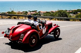 JTdCJTIyaXQlMjIlM0ElMjJWaWxsYSUyME51bnppYXRpbmElMjAlQzMlQTglMjB1bmElMjBzcGxlbmRpZGElMjB2aWxsYSUyMGltbWVyc2ElMjBuZWwlMjB2ZXJkZSUyQyUyMHNpdHVhdGElMjBpbiUyMHVuYSUyMHBvc2l6aW9uZSUyMHN0cmF0ZWdpY2ElMjB0cmElMjBDYXRhbmlhJTIwZSUyMFNpcmFjdXNhJTJDJTIwdmljaW5vJTIwYSUyMENhcmxlbnRpbmklMkMlMjBpZGVhbGUlMjBwZXIlMjBjaGklMjBkZXNpZGVyYSUyMHVuJTIwYW1iaWVudGUlMjB0cmFucXVpbGxvJTIwZSUyMHJpc2VydmF0byUyMHBlciUyMGNlbGVicmFyZSUyMG1hdHJpbW9uaSUyMGVkJTIwZXZlbnRpJTIwaW5kaW1lbnRpY2FiaWxpLiUyMCUyMExhJTIwdmlsbGElMjBvZmZyZSUyMGFtcGklMjBzcGF6aSUyMGVzdGVybmklMkMlMjB0cmElMjBjdWklM0ElMjAlMjBVbmElMjB6b25hJTIwYWRpYWNlbnRlJTIwYWxsYSUyMHBpc2NpbmElMkMlMjBwZXJmZXR0YSUyMHBlciUyMGNvY2t0YWlsJTIwZGklMjBiZW52ZW51dG8lMkMlMjBhcGVyaXRpdmklMjBvJTIwbW9tZW50aSUyMGRpJTIwcmVsYXglMjBpbW1lcnNpJTIwbmVsbGElMjBsdWNlJTIwZGVsJTIwc29sZS4lMjAlMjBVbiUyMGdyYW5kZSUyMHNwYXppbyUyMHZlcmRlJTIwZGklMjA2NTAlMjBtcSUyQyUyMGlkZWFsZSUyMHBlciUyMGFsbGVzdGltZW50aSUyMGRpJTIwYmFuY2hldHRpJTJDJTIwcHJhbnppJTIwZSUyMGNlbmUlMjBhbGwlRTIlODAlOTlhcGVydG8lMkMlMjBjb24lMjBsYSUyMHBvc3NpYmlsaXQlQzMlQTAlMjBkaSUyMG9yZ2FuaXp6YXJlJTIwbGElMjBkaXNwb3NpemlvbmUlMjBkZWdsaSUyMG9zcGl0aSUyMGluJTIwdG90YWxlJTIwbGliZXJ0JUMzJUEwLiUyMCUyMFVuJTIwc3VnZ2VzdGl2byUyMGJvc2NvJTJDJTIwdXRpbGl6emFiaWxlJTIwcGVyJTIwYnVmZmV0JTJDJTIwbW9tZW50aSUyMGNvbnZpdmlhbGklMjBvJTIwcGVyJTIwY2VsZWJyYXJlJTIwcml0aSUyMHNpbWJvbGljaSUyMGUlMjBjZXJpbW9uaWUlMjBpbiUyMHVuJUUyJTgwJTk5YXRtb3NmZXJhJTIwbmF0dXJhbGUlMjBlJTIwaW50aW1hLiUyMCUyMFNlcnZpemlvJTIwZ29sZiUyMGNhciUyMEFtcGlhJTIwcGFsZXN0cmElMjAlMjAlMjBMYSUyMHBhcnRlJTIwZGVkaWNhdGElMjBhbGxhJTIwYmFuY2hldHRpc3RpY2ElMjAlQzMlQTglMjBzZXJ2aXRhJTIwZGElMjBzZXJ2aXppJTIwaWdpZW5pY2klMjBzZXBhcmF0aSUyQyUyMGNvbW9kYW1lbnRlJTIwdmljaW5pJTIwYWxsJUUyJTgwJTk5YXJlYSUyQyUyMGdhcmFudGVuZG8lMjBwcmF0aWNpdCVDMyVBMCUyMGUlMjBjb21mb3J0JTIwYWdsaSUyMG9zcGl0aS4lMjAlMjBMYSUyMHZpbGxhJTIwZGlzcG9uZSUyMGFuY2hlJTIwZGklMjBwYXJjaGVnZ2lvJTIwcGVyJTIwZ2xpJTIwb3NwaXRpJTIwZSUyMG9mZnJlJTIwbGElMjBwb3NzaWJpbGl0JUMzJUEwJTIwZGklMjB1c3VmcnVpcmUlMjBkZWdsaSUyMHNwYXppJTIwaW50ZXJuaSUyMHBlciUyMHRyZSUyMGdpb3JuaSUyMGNvbnNlY3V0aXZpJTJDJTIwcHJldmlvJTIwYWNjb3JkbyUyMGUlMjBwcmVub3RhemlvbmUuJTIwUXVlc3RhJTIwb3B6aW9uZSUyMGNvbnNlbnRlJTIwYWdsaSUyMHNwb3NpJTIwZSUyMGFsbGUlMjBwZXJzb25lJTIwcGklQzMlQjklMjBjYXJlJTIwZGklMjB2aXZlcmUlMjBsJUUyJTgwJTk5aW50ZXJhJTIwZXNwZXJpZW56YSUyMGRlbCUyMG1hdHJpbW9uaW8lMjBpbiUyMHRvdGFsZSUyMHByaXZhY3klMjBlJTIwY29tb2RpdCVDMyVBMC4lMjAlMjBJbW1lcnNhJTIwaW4lMjB1biUyMGNvbnRlc3RvJTIwc2lsZW56aW9zbyUyMGUlMjBuYXR1cmFsZSUyQyUyMFZpbGxhJTIwTnVuemlhdGluYSUyMCVDMyVBOCUyMHBlcmZldHRhJTIwcGVyJTIwZm90b2dyYWZpZSUyMGUlMjByaXByZXNlJTIwZGFsbCVFMiU4MCU5OWFsdG8lMkMlMjBvZmZyZW5kbyUyMHNjZW5hcmklMjBlbGVnYW50aSUyMGUlMjBzdWdnZXN0aXZpJTIwcGVyJTIwY2F0dHVyYXJlJTIwb2duaSUyMG1vbWVudG8lMjBzcGVjaWFsZS4lMjAlMjBTRVJWSVpJJTIwJTIwVmlsbGElMjBOdW56aWF0aW5hJTIwb2ZmcmUlMjBhbXBpJTIwc3BhemklMjBlc3Rlcm5pJTIwZSUyMGFtYmllbnRpJTIwcmFmZmluYXRpJTJDJTIwaWRlYWxpJTIwcGVyJTIwYWNjb2dsaWVyZSUyMG1hdHJpbW9uaSUyMGVkJTIwZXZlbnRpJTIwZXNjbHVzaXZpJTNBJTIwJTVDdCVFMiU4MCVBMiU1Q3RBcmVhJTIwcGlzY2luYSUyMGNvbiUyMHpvbmElMjBhZGlhY2VudGUlMkMlMjBwZXJmZXR0YSUyMHBlciUyMGNvY2t0YWlsJTJDJTIwYXBlcml0aXZpJTIwbyUyMG1vbWVudGklMjBkaSUyMHJlbGF4JTIwaW1tZXJzaSUyMG5lbGxhJTIwbmF0dXJhJTIwZSUyMG5lbGxhJTIwbHVjZSUyMGRlbCUyMHNvbGUuJTIwJTVDdCVFMiU4MCVBMiU1Q3RBbXBpbyUyMGdpYXJkaW5vJTIwZGklMjA2NTAlMjBtcSUyQyUyMGlkZWFsZSUyMHBlciUyMGJhbmNoZXR0aSUyQyUyMHByYW56aSUyMGUlMjBjZW5lJTIwYWxsJUUyJTgwJTk5YXBlcnRvJTJDJTIwY29uJTIwbGElMjBwb3NzaWJpbGl0JUMzJUEwJTIwZGklMjBwZXJzb25hbGl6emFyZSUyMGxlJTIwZGlzcG9zaXppb25pJTIwaW4lMjBiYXNlJTIwYWxsZSUyMGVzaWdlbnplJTIwZGVnbGklMjBvc3BpdGkuJTIwJTVDdCVFMiU4MCVBMiU1Q3RCb3NjbyUyMHN1Z2dlc3Rpdm8lMkMlMjB1dGlsaXp6YWJpbGUlMjBwZXIlMjBidWZmZXQlMkMlMjBtb21lbnRpJTIwY29udml2aWFsaSUyMG8lMjBwZXIlMjByaXRpJTIwc2ltYm9saWNpJTIwZSUyMGNlcmltb25pZSUyMGluJTIwdW4lRTIlODAlOTlhdG1vc2ZlcmElMjBuYXR1cmFsZSUyMGUlMjBpbnRpbWEuJTIwJTVDdCVFMiU4MCVBMiU1Q3RQaWFubyUyMEIlMjBnYXJhbnRpdG8lM0ElMjBpbiUyMGNhc28lMjBkaSUyMGNvbmRpemlvbmklMjBtZXRlb3JvbG9naWNoZSUyMGF2dmVyc2UlMkMlMjAlQzMlQTglMjBkaXNwb25pYmlsZSUyMHVuYSUyMHRlbnNvc3RydXR0dXJhJTIwY29wZXJ0YSUyMChDcmlzdGFsKSUyMGNvbiUyMHVuYSUyMGNhcGllbnphJTIwZmlubyUyMGElMjAyNTAlMjBwZXJzb25lLiUyMChJbnNlcmlyZSUyMGZvdG8lMjB0ZW5kb3N0cnV0dHVyYSUyMENyaXN0YWwpJTIwJTIwRG90YXppb25pJTIwJTVDdCVFMiU4MCVBMiU1Q3RQaXNjaW5hJTIwJTVDdCVFMiU4MCVBMiU1Q3Rab25hJTIwc29sYXJpdW0lMjAlNUN0JUUyJTgwJUEyJTVDdEdpYXJkaW5vJTIwJTVDdCVFMiU4MCVBMiU1Q3RQYXJjaGVnZ2lvJTIwcHJpdmF0byUyMCU1Q3QlRTIlODAlQTIlNUN0QXJlYSUyMGZpdG5lc3MlMjAlNUN0JUUyJTgwJUEyJTVDdFdpLUZpJTIwJTVDdCVFMiU4MCVBMiU1Q3RBcmVhJTIwcmljZXZpbWVudGklMjAlNUN0JUUyJTgwJUEyJTVDdFNlcnZpemlvJTIwZ29sZiUyMGNhcnQlMjAlMjBDYW1lcmUlMjAlNUN0JUUyJTgwJUEyJTVDdDElMjBTdWl0ZSUyMFN1cGVyaW9yJTIwY29uJTIwdmFzY2ElMjBpZHJvbWFzc2FnZ2lvJTIwaW4lMjBjYW1lcmElMjAlNUN0JUUyJTgwJUEyJTVDdDElMjBDYW1lcmElMjBEZWx1eGUlMjAlNUN0JUUyJTgwJUEyJTVDdDElMjBDYW1lcmElMjBTdGFuZGFyZCUyMGNvbiUyMG1hbnNhcmRhJTIwJUYwJTlGJTkxJTg5JTIwVG90YWxlJTNBJTIwNyUyMHBvc3RpJTIwbGV0dG8lMjAlMjAlRTIlQjglQkIlMjAlMjBTRVJWSVpJJTIwQUdHSVVOVElWSSUyMCUyMFBlciUyMHJlbmRlcmUlMjBsJUUyJTgwJTk5ZXNwZXJpZW56YSUyMGFuY29yYSUyMHBpJUMzJUI5JTIwZXNjbHVzaXZhJTJDJTIwbGElMjB2aWxsYSUyMG1ldHRlJTIwYSUyMGRpc3Bvc2l6aW9uZSUyMHVuYSUyMHNlbGV6aW9uZSUyMGRpJTIwc2Vydml6aSUyMHByZW1pdW0lMjBmb3JuaXRpJTIwZGElMjBwYXJ0bmVyJTIwZXN0ZXJuaSUyMHF1YWxpZmljYXRpJTNBJTIwJTVDdCVFMiU4MCVBMiU1Q3RNYXNzYWdnaW8lMjBkaSUyMGNvcHBpYSUyMGNvbiUyMHZpc3RhJTIwcGFub3JhbWljYSUyMCU1Q3QlRTIlODAlQTIlNUN0UGl6emElMjBQYXJ0eSUyMCU1Q3QlRTIlODAlQTIlNUN0UG9vbCUyMFBhcnR5JTIwQnJ1bmNoJTIwJTVDdCVFMiU4MCVBMiU1Q3RUcmFzcG9ydG8lMjBwcml2YXRvJTIwJTVDdCVFMiU4MCVBMiU1Q3ROb2xlZ2dpbyUyMHlhY2h0JTIwJTIwJTIwJTIwJTIwJTIwJTIwJUUyJTgwJUEyJTIwJTIwJTIwJTIwJTIwJTIwQXV0byUyMGQlRTIlODAlOTllcG9jYSUyMCUyMCUyMCVFMiVCOCVCQiUyMCUyMENISSUyMFNJQU1PJTIwJTIwSW1tZXJzYSUyMG5lbCUyMHZlcmRlJTIwZSUyMHNpdHVhdGElMjBpbiUyMHVuYSUyMHBvc2l6aW9uZSUyMHN0cmF0ZWdpY2ElMjB0cmElMjBDYXRhbmlhJTIwZSUyMFNpcmFjdXNhJTJDJTIwYSUyMHBvY2hpJTIwcGFzc2klMjBkYSUyMENhcmxlbnRpbmklMkMlMjBWaWxsYSUyME51bnppYXRpbmElMjAlQzMlQTglMjBsYSUyMHNjZWx0YSUyMGlkZWFsZSUyMHBlciUyMGNoaSUyMGRlc2lkZXJhJTIwdW4lMjBhbWJpZW50ZSUyMHRyYW5xdWlsbG8lMjBlJTIwcmlzZXJ2YXRvJTIwcGVyJTIwY2VsZWJyYXJlJTIwbWF0cmltb25pJTIwZWQlMjBldmVudGklMjBpbmRpbWVudGljYWJpbGkuJTIwJTIwTGElMjB2aWxsYSUyMGRpc3BvbmUlMjBkaSUyMHNwYXppJTIwdmVyc2F0aWxpJTIwZSUyMHN1Z2dlc3RpdmklM0ElMjBsJUUyJTgwJTk5YXJlYSUyMHBpc2NpbmElMjBwZXIlMjBhY2NvZ2xpZXJlJTIwZ2xpJTIwb3NwaXRpJTIwY29uJTIwY29ja3RhaWwlMjBlJTIwYXBlcml0aXZpJTJDJTIwaWwlMjBnaWFyZGlubyUyMGRpJTIwNjUwJTIwbXElMjBwZXIlMjBwcmFuemklMjBlJTIwY2VuZSUyMGFsbCVFMiU4MCU5OWFwZXJ0byUyMGUlMjB1biUyMGJvc2NvJTIwaW5jYW50ZXZvbGUlMjBwZXJmZXR0byUyMHBlciUyMHJpdGklMjBzaW1ib2xpY2klMjBvJTIwbW9tZW50aSUyMGNvbnZpdmlhbGklMjBpbiUyMHVuJUUyJTgwJTk5YXRtb3NmZXJhJTIwaW50aW1hJTIwZSUyMG5hdHVyYWxlLiUyMCUyMEdsaSUyMHNwYXppJTIwaW50ZXJuaSUyQyUyMGRpc3BvbmliaWxpJTIwc3UlMjBwcmVub3RhemlvbmUlMjBwZXIlMjB1biUyMHNvZ2dpb3JubyUyMGZpbm8lMjBhJTIwdHJlJTIwZ2lvcm5pJTIwY29uc2VjdXRpdmklMkMlMjBjb25zZW50b25vJTIwYWdsaSUyMHNwb3NpJTIwZSUyMGFpJTIwbG9ybyUyMGNhcmklMjBkaSUyMHZpdmVyZSUyMGwlRTIlODAlOTlpbnRlcmElMjBlc3BlcmllbnphJTIwZGVsJTIwbWF0cmltb25pbyUyMGluJTIwdG90YWxlJTIwcHJpdmFjeSUyMGUlMjBjb21mb3J0LiUyMCUyMEdyYXppZSUyMGFsbGElMjBzdWElMjBwb3NpemlvbmUlMjBwcml2aWxlZ2lhdGElMjBlJTIwYWklMjBwYWVzYWdnaSUyMGNpcmNvc3RhbnRpJTJDJTIwVmlsbGElMjBOdW56aWF0aW5hJTIwcmFwcHJlc2VudGElMjBhbmNoZSUyMHVuYSUyMGNvcm5pY2UlMjBpZGVhbGUlMjBwZXIlMjBmb3RvZ3JhZmllJTIwZSUyMHJpcHJlc2UlMjBhZXJlZSUyQyUyMHJlZ2FsYW5kbyUyMHNjZW5hcmklMjBlbGVnYW50aSUyMGUlMjBzZW56YSUyMHRlbXBvLiUyMiU3RA== JTdCJTIyaXQlMjIlM0ElMjJWaWxsYSUyME51bnppYXRpbmElMjAlQzMlQTglMjB1bmElMjBzcGxlbmRpZGElMjB2aWxsYSUyMGltbWVyc2ElMjBuZWwlMjB2ZXJkZSUyQyUyMHNpdHVhdGElMjBpbiUyMHVuYSUyMHBvc2l6aW9uZSUyMHN0cmF0ZWdpY2ElMjB0cmElMjBDYXRhbmlhJTIwZSUyMFNpcmFjdXNhJTJDJTIwdmljaW5vJTIwYSUyMENhcmxlbnRpbmklMkMlMjBpZGVhbGUlMjBwZXIlMjBjaGklMjBkZXNpZGVyYSUyMHVuJTIwYW1iaWVudGUlMjB0cmFucXVpbGxvJTIwZSUyMHJpc2VydmF0byUyMHBlciUyMGNlbGVicmFyZSUyMG1hdHJpbW9uaSUyMGVkJTIwZXZlbnRpJTIwaW5kaW1lbnRpY2FiaWxpLiUyMCUyMExhJTIwdmlsbGElMjBvZmZyZSUyMGFtcGklMjBzcGF6aSUyMGVzdGVybmklMkMlMjB0cmElMjBjdWklM0ElMjAlMjBVbmElMjB6b25hJTIwYWRpYWNlbnRlJTIwYWxsYSUyMHBpc2NpbmElMkMlMjBwZXJmZXR0YSUyMHBlciUyMGNvY2t0YWlsJTIwZGklMjBiZW52ZW51dG8lMkMlMjBhcGVyaXRpdmklMjBvJTIwbW9tZW50aSUyMGRpJTIwcmVsYXglMjBpbW1lcnNpJTIwbmVsbGElMjBsdWNlJTIwZGVsJTIwc29sZS4lMjAlMjBVbiUyMGdyYW5kZSUyMHNwYXppbyUyMHZlcmRlJTIwZGklMjA2NTAlMjBtcSUyQyUyMGlkZWFsZSUyMHBlciUyMGFsbGVzdGltZW50aSUyMGRpJTIwYmFuY2hldHRpJTJDJTIwcHJhbnppJTIwZSUyMGNlbmUlMjBhbGwlRTIlODAlOTlhcGVydG8lMkMlMjBjb24lMjBsYSUyMHBvc3NpYmlsaXQlQzMlQTAlMjBkaSUyMG9yZ2FuaXp6YXJlJTIwbGElMjBkaXNwb3NpemlvbmUlMjBkZWdsaSUyMG9zcGl0aSUyMGluJTIwdG90YWxlJTIwbGliZXJ0JUMzJUEwLiUyMCUyMFVuJTIwc3VnZ2VzdGl2byUyMGJvc2NvJTJDJTIwdXRpbGl6emFiaWxlJTIwcGVyJTIwYnVmZmV0JTJDJTIwbW9tZW50aSUyMGNvbnZpdmlhbGklMjBvJTIwcGVyJTIwY2VsZWJyYXJlJTIwcml0aSUyMHNpbWJvbGljaSUyMGUlMjBjZXJpbW9uaWUlMjBpbiUyMHVuJUUyJTgwJTk5YXRtb3NmZXJhJTIwbmF0dXJhbGUlMjBlJTIwaW50aW1hLiUyMCUyMFNlcnZpemlvJTIwZ29sZiUyMGNhciUyMEFtcGlhJTIwcGFsZXN0cmElMjAlMjAlMjBMYSUyMHBhcnRlJTIwZGVkaWNhdGElMjBhbGxhJTIwYmFuY2hldHRpc3RpY2ElMjAlQzMlQTglMjBzZXJ2aXRhJTIwZGElMjBzZXJ2aXppJTIwaWdpZW5pY2klMjBzZXBhcmF0aSUyQyUyMGNvbW9kYW1lbnRlJTIwdmljaW5pJTIwYWxsJUUyJTgwJTk5YXJlYSUyQyUyMGdhcmFudGVuZG8lMjBwcmF0aWNpdCVDMyVBMCUyMGUlMjBjb21mb3J0JTIwYWdsaSUyMG9zcGl0aS4lMjAlMjBMYSUyMHZpbGxhJTIwZGlzcG9uZSUyMGFuY2hlJTIwZGklMjBwYXJjaGVnZ2lvJTIwcGVyJTIwZ2xpJTIwb3NwaXRpJTIwZSUyMG9mZnJlJTIwbGElMjBwb3NzaWJpbGl0JUMzJUEwJTIwZGklMjB1c3VmcnVpcmUlMjBkZWdsaSUyMHNwYXppJTIwaW50ZXJuaSUyMHBlciUyMHRyZSUyMGdpb3JuaSUyMGNvbnNlY3V0aXZpJTJDJTIwcHJldmlvJTIwYWNjb3JkbyUyMGUlMjBwcmVub3RhemlvbmUuJTIwUXVlc3RhJTIwb3B6aW9uZSUyMGNvbnNlbnRlJTIwYWdsaSUyMHNwb3NpJTIwZSUyMGFsbGUlMjBwZXJzb25lJTIwcGklQzMlQjklMjBjYXJlJTIwZGklMjB2aXZlcmUlMjBsJUUyJTgwJTk5aW50ZXJhJTIwZXNwZXJpZW56YSUyMGRlbCUyMG1hdHJpbW9uaW8lMjBpbiUyMHRvdGFsZSUyMHByaXZhY3klMjBlJTIwY29tb2RpdCVDMyVBMC4lMjAlMjBJbW1lcnNhJTIwaW4lMjB1biUyMGNvbnRlc3RvJTIwc2lsZW56aW9zbyUyMGUlMjBuYXR1cmFsZSUyQyUyMFZpbGxhJTIwTnVuemlhdGluYSUyMCVDMyVBOCUyMHBlcmZldHRhJTIwcGVyJTIwZm90b2dyYWZpZSUyMGUlMjByaXByZXNlJTIwZGFsbCVFMiU4MCU5OWFsdG8lMkMlMjBvZmZyZW5kbyUyMHNjZW5hcmklMjBlbGVnYW50aSUyMGUlMjBzdWdnZXN0aXZpJTIwcGVyJTIwY2F0dHVyYXJlJTIwb2duaSUyMG1vbWVudG8lMjBzcGVjaWFsZS4lMjAlMjBTRVJWSVpJJTIwJTIwVmlsbGElMjBOdW56aWF0aW5hJTIwb2ZmcmUlMjBhbXBpJTIwc3BhemklMjBlc3Rlcm5pJTIwZSUyMGFtYmllbnRpJTIwcmFmZmluYXRpJTJDJTIwaWRlYWxpJTIwcGVyJTIwYWNjb2dsaWVyZSUyMG1hdHJpbW9uaSUyMGVkJTIwZXZlbnRpJTIwZXNjbHVzaXZpJTNBJTIwJTVDdCVFMiU4MCVBMiU1Q3RBcmVhJTIwcGlzY2luYSUyMGNvbiUyMHpvbmElMjBhZGlhY2VudGUlMkMlMjBwZXJmZXR0YSUyMHBlciUyMGNvY2t0YWlsJTJDJTIwYXBlcml0aXZpJTIwbyUyMG1vbWVudGklMjBkaSUyMHJlbGF4JTIwaW1tZXJzaSUyMG5lbGxhJTIwbmF0dXJhJTIwZSUyMG5lbGxhJTIwbHVjZSUyMGRlbCUyMHNvbGUuJTIwJTVDdCVFMiU4MCVBMiU1Q3RBbXBpbyUyMGdpYXJkaW5vJTIwZGklMjA2NTAlMjBtcSUyQyUyMGlkZWFsZSUyMHBlciUyMGJhbmNoZXR0aSUyQyUyMHByYW56aSUyMGUlMjBjZW5lJTIwYWxsJUUyJTgwJTk5YXBlcnRvJTJDJTIwY29uJTIwbGElMjBwb3NzaWJpbGl0JUMzJUEwJTIwZGklMjBwZXJzb25hbGl6emFyZSUyMGxlJTIwZGlzcG9zaXppb25pJTIwaW4lMjBiYXNlJTIwYWxsZSUyMGVzaWdlbnplJTIwZGVnbGklMjBvc3BpdGkuJTIwJTVDdCVFMiU4MCVBMiU1Q3RCb3NjbyUyMHN1Z2dlc3Rpdm8lMkMlMjB1dGlsaXp6YWJpbGUlMjBwZXIlMjBidWZmZXQlMkMlMjBtb21lbnRpJTIwY29udml2aWFsaSUyMG8lMjBwZXIlMjByaXRpJTIwc2ltYm9saWNpJTIwZSUyMGNlcmltb25pZSUyMGluJTIwdW4lRTIlODAlOTlhdG1vc2ZlcmElMjBuYXR1cmFsZSUyMGUlMjBpbnRpbWEuJTIwJTVDdCVFMiU4MCVBMiU1Q3RQaWFubyUyMEIlMjBnYXJhbnRpdG8lM0ElMjBpbiUyMGNhc28lMjBkaSUyMGNvbmRpemlvbmklMjBtZXRlb3JvbG9naWNoZSUyMGF2dmVyc2UlMkMlMjAlQzMlQTglMjBkaXNwb25pYmlsZSUyMHVuYSUyMHRlbnNvc3RydXR0dXJhJTIwY29wZXJ0YSUyMChDcmlzdGFsKSUyMGNvbiUyMHVuYSUyMGNhcGllbnphJTIwZmlubyUyMGElMjAyNTAlMjBwZXJzb25lLiUyMChJbnNlcmlyZSUyMGZvdG8lMjB0ZW5kb3N0cnV0dHVyYSUyMENyaXN0YWwpJTIwJTIwRG90YXppb25pJTIwJTVDdCVFMiU4MCVBMiU1Q3RQaXNjaW5hJTIwJTVDdCVFMiU4MCVBMiU1Q3Rab25hJTIwc29sYXJpdW0lMjAlNUN0JUUyJTgwJUEyJTVDdEdpYXJkaW5vJTIwJTVDdCVFMiU4MCVBMiU1Q3RQYXJjaGVnZ2lvJTIwcHJpdmF0byUyMCU1Q3QlRTIlODAlQTIlNUN0QXJlYSUyMGZpdG5lc3MlMjAlNUN0JUUyJTgwJUEyJTVDdFdpLUZpJTIwJTVDdCVFMiU4MCVBMiU1Q3RBcmVhJTIwcmljZXZpbWVudGklMjAlNUN0JUUyJTgwJUEyJTVDdFNlcnZpemlvJTIwZ29sZiUyMGNhcnQlMjAlMjBDYW1lcmUlMjAlNUN0JUUyJTgwJUEyJTVDdDElMjBTdWl0ZSUyMFN1cGVyaW9yJTIwY29uJTIwdmFzY2ElMjBpZHJvbWFzc2FnZ2lvJTIwaW4lMjBjYW1lcmElMjAlNUN0JUUyJTgwJUEyJTVDdDElMjBDYW1lcmElMjBEZWx1eGUlMjAlNUN0JUUyJTgwJUEyJTVDdDElMjBDYW1lcmElMjBTdGFuZGFyZCUyMGNvbiUyMG1hbnNhcmRhJTIwJUYwJTlGJTkxJTg5JTIwVG90YWxlJTNBJTIwNyUyMHBvc3RpJTIwbGV0dG8lMjAlMjAlRTIlQjglQkIlMjAlMjBTRVJWSVpJJTIwQUdHSVVOVElWSSUyMCUyMFBlciUyMHJlbmRlcmUlMjBsJUUyJTgwJTk5ZXNwZXJpZW56YSUyMGFuY29yYSUyMHBpJUMzJUI5JTIwZXNjbHVzaXZhJTJDJTIwbGElMjB2aWxsYSUyMG1ldHRlJTIwYSUyMGRpc3Bvc2l6aW9uZSUyMHVuYSUyMHNlbGV6aW9uZSUyMGRpJTIwc2Vydml6aSUyMHByZW1pdW0lMjBmb3JuaXRpJTIwZGElMjBwYXJ0bmVyJTIwZXN0ZXJuaSUyMHF1YWxpZmljYXRpJTNBJTIwJTVDdCVFMiU4MCVBMiU1Q3RNYXNzYWdnaW8lMjBkaSUyMGNvcHBpYSUyMGNvbiUyMHZpc3RhJTIwcGFub3JhbWljYSUyMCU1Q3QlRTIlODAlQTIlNUN0UGl6emElMjBQYXJ0eSUyMCU1Q3QlRTIlODAlQTIlNUN0UG9vbCUyMFBhcnR5JTIwQnJ1bmNoJTIwJTVDdCVFMiU4MCVBMiU1Q3RUcmFzcG9ydG8lMjBwcml2YXRvJTIwJTVDdCVFMiU4MCVBMiU1Q3ROb2xlZ2dpbyUyMHlhY2h0JTIwJTIwJTIwJTIwJTIwJTIwJTIwJUUyJTgwJUEyJTIwJTIwJTIwJTIwJTIwJTIwQXV0byUyMGQlRTIlODAlOTllcG9jYSUyMCUyMCUyMCVFMiVCOCVCQiUyMCUyMENISSUyMFNJQU1PJTIwJTIwSW1tZXJzYSUyMG5lbCUyMHZlcmRlJTIwZSUyMHNpdHVhdGElMjBpbiUyMHVuYSUyMHBvc2l6aW9uZSUyMHN0cmF0ZWdpY2ElMjB0cmElMjBDYXRhbmlhJTIwZSUyMFNpcmFjdXNhJTJDJTIwYSUyMHBvY2hpJTIwcGFzc2klMjBkYSUyMENhcmxlbnRpbmklMkMlMjBWaWxsYSUyME51bnppYXRpbmElMjAlQzMlQTglMjBsYSUyMHNjZWx0YSUyMGlkZWFsZSUyMHBlciUyMGNoaSUyMGRlc2lkZXJhJTIwdW4lMjBhbWJpZW50ZSUyMHRyYW5xdWlsbG8lMjBlJTIwcmlzZXJ2YXRvJTIwcGVyJTIwY2VsZWJyYXJlJTIwbWF0cmltb25pJTIwZWQlMjBldmVudGklMjBpbmRpbWVudGljYWJpbGkuJTIwJTIwTGElMjB2aWxsYSUyMGRpc3BvbmUlMjBkaSUyMHNwYXppJTIwdmVyc2F0aWxpJTIwZSUyMHN1Z2dlc3RpdmklM0ElMjBsJUUyJTgwJTk5YXJlYSUyMHBpc2NpbmElMjBwZXIlMjBhY2NvZ2xpZXJlJTIwZ2xpJTIwb3NwaXRpJTIwY29uJTIwY29ja3RhaWwlMjBlJTIwYXBlcml0aXZpJTJDJTIwaWwlMjBnaWFyZGlubyUyMGRpJTIwNjUwJTIwbXElMjBwZXIlMjBwcmFuemklMjBlJTIwY2VuZSUyMGFsbCVFMiU4MCU5OWFwZXJ0byUyMGUlMjB1biUyMGJvc2NvJTIwaW5jYW50ZXZvbGUlMjBwZXJmZXR0byUyMHBlciUyMHJpdGklMjBzaW1ib2xpY2klMjBvJTIwbW9tZW50aSUyMGNvbnZpdmlhbGklMjBpbiUyMHVuJUUyJTgwJTk5YXRtb3NmZXJhJTIwaW50aW1hJTIwZSUyMG5hdHVyYWxlLiUyMCUyMEdsaSUyMHNwYXppJTIwaW50ZXJuaSUyQyUyMGRpc3BvbmliaWxpJTIwc3UlMjBwcmVub3RhemlvbmUlMjBwZXIlMjB1biUyMHNvZ2dpb3JubyUyMGZpbm8lMjBhJTIwdHJlJTIwZ2lvcm5pJTIwY29uc2VjdXRpdmklMkMlMjBjb25zZW50b25vJTIwYWdsaSUyMHNwb3NpJTIwZSUyMGFpJTIwbG9ybyUyMGNhcmklMjBkaSUyMHZpdmVyZSUyMGwlRTIlODAlOTlpbnRlcmElMjBlc3BlcmllbnphJTIwZGVsJTIwbWF0cmltb25pbyUyMGluJTIwdG90YWxlJTIwcHJpdmFjeSUyMGUlMjBjb21mb3J0LiUyMCUyMEdyYXppZSUyMGFsbGElMjBzdWElMjBwb3NpemlvbmUlMjBwcml2aWxlZ2lhdGElMjBlJTIwYWklMjBwYWVzYWdnaSUyMGNpcmNvc3RhbnRpJTJDJTIwVmlsbGElMjBOdW56aWF0aW5hJTIwcmFwcHJlc2VudGElMjBhbmNoZSUyMHVuYSUyMGNvcm5pY2UlMjBpZGVhbGUlMjBwZXIlMjBmb3RvZ3JhZmllJTIwZSUyMHJpcHJlc2UlMjBhZXJlZSUyQyUyMHJlZ2FsYW5kbyUyMHNjZW5hcmklMjBlbGVnYW50aSUyMGUlMjBzZW56YSUyMHRlbXBvLiUyMiU3RA==