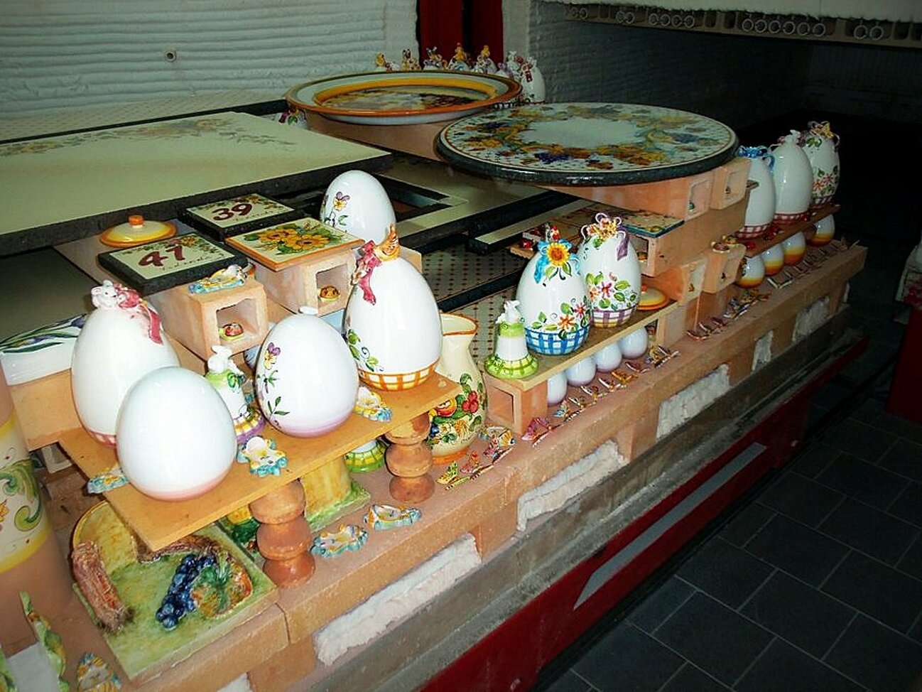 JTdCJTIyaXQlMjIlM0ElMjJDcmVhcnQlMjBDZXJhbWljaGUlMjAlRTIlODAlOTMlMjBUcmFkaXppb25lJTIwZSUyMEFydGlnaWFuYWxpdCVDMyVBMCUyMFNpY2lsaWFuYSUyMiU3RA==