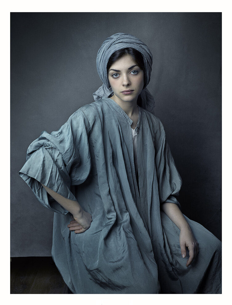 portrait in blue i version webtif.jpeg