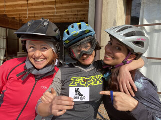 girls.jpeg girls.jpeg