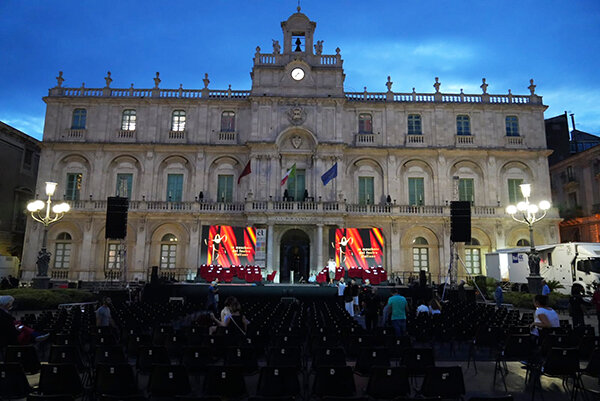 Stasera a piazza Universit&agrave; la serata finale del Premio Le Maschere del Teatro Italiano 2023