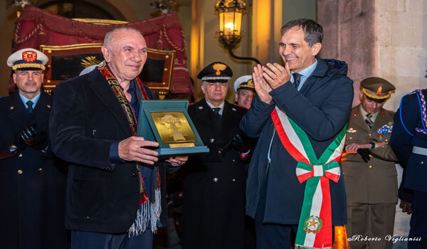 Sant&rsquo;Agata, Candelora d&rsquo;oro consegnata ad Antonio Presti nel segno di Librino e dei giovani