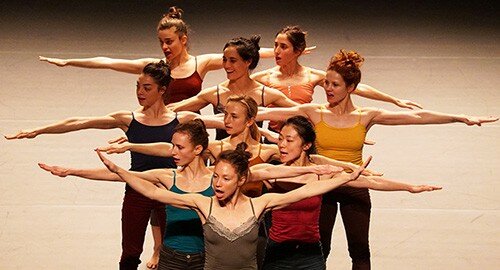 Stasera con "Tre" del coreografo israeliano Ohad Naharin si inaugura Torinodanza Festival