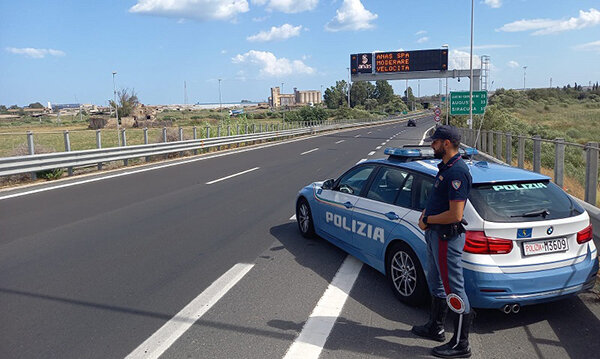 Polstrada, intensificati i servizi di prevenzione ed accertamento delle violazioni in materia di circolazione stradale Polstrada, intensificati i servizi di prevenzione ed accertamento delle violazioni in materia di circolazione stradale