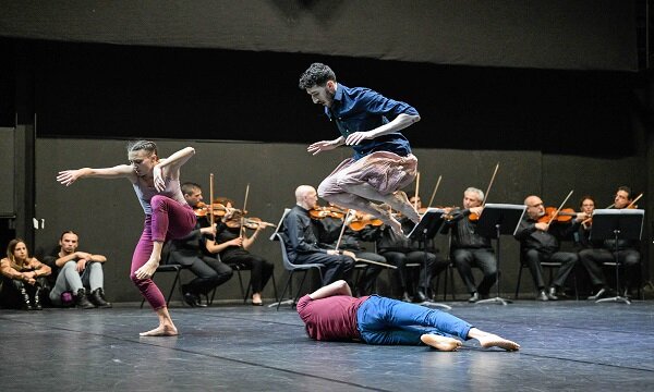 "Be resident: nella città la danza", arriva nelle scuole il progetto realizzato da Scenario Pubblico e Teatro Massimo Bellini "Be resident: nella città la danza", arriva nelle scuole il progetto realizzato da Scenario Pubblico e Teatro Massimo Bellini