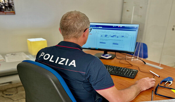 Destinataria di ordine di cattura internazionale, individuata e arrestata dalla Polizia di Stato grazie al sistema "Alert alloggiati"