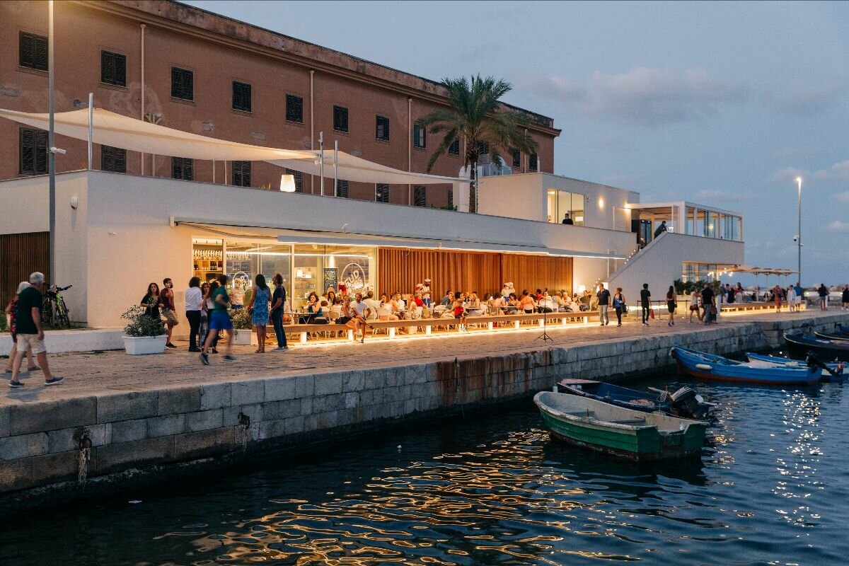 A Palermo riapre sul molo di Sant'Erasmo il fish bar targato Fud Bottega Sicula