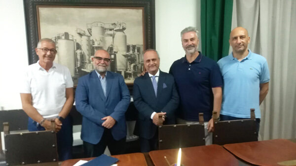 A "Catania Rete Gas" si è insediato ieri mattina il Dirigente Tecnico, l'ing. Gaetano Parasiliti: "Cercherò di far partire subito l’appalto per la sostituzione della rete vetusta" A "Catania Rete Gas" si è insediato ieri mattina il Dirigente Tecnico, l'ing. Gaetano Parasiliti: "Cercherò di far partire subito l’appalto per la sostituzione della rete vetusta"