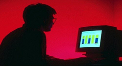 Denunciato dalla Polizia Postale giovane hacker per accesso abusivo e danneggiamento a sistema informatico