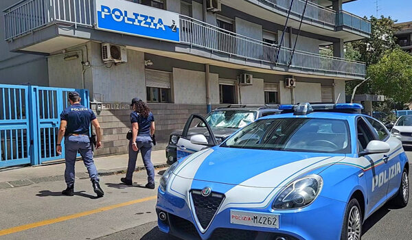 False polizze assicurative, due truffatori denunciati dalla Polizia di Stato