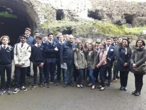 studenti-eredia-duca-degli-abruzzi-3-300x225-719909001.jpg