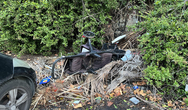 Micro discarica abusiva in via Sassari, ai confini dell&rsquo;area Verde Parco Falcone, la consigliera Cerri sollecita e chiede controlli serrati e costanti