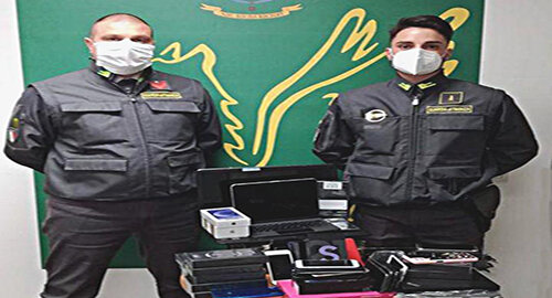 Sequestrato dalla Guardia di Finanza materiale informatico all&rsquo;Aeroporto internazionale di Fontanarossa, denunciato cittadino senegalese per ricettazione