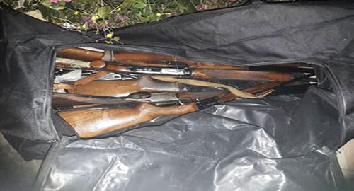 Arresto della Polizia per evasione, furto aggravato in concorso e danneggiamento, rinvenuti 7 fucili da caccia di provenienza furtiva