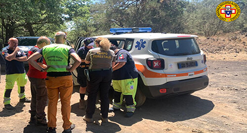 Intervento di soccorso dei tecnici della Stazione Etna Nord del Soccorso Alpino e Speleologico Siciliano per una giovane scout in difficolt&agrave; lungo la Pista Altomontana dell&rsquo;Etna
