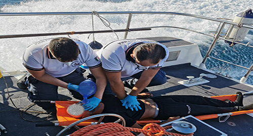 La Guardia Costiera etnea salva uomo in arresto cardiaco