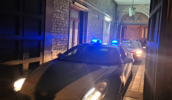 Minaccia di morte il legale, eseguito aggravamento della misura cautelare dagli agenti del Commissariato di Acireale