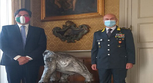 Il Sindaco Pogliese riceve a Palazzo degli Elefanti il nuovo Comandante provinciale della Guardia di Finanza, gen. di brigata Antonino Raimondo