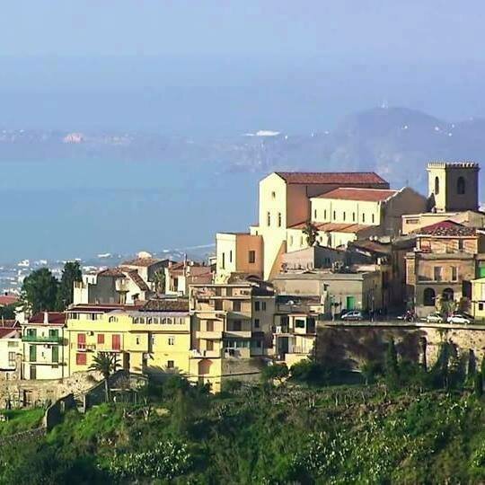 Castroreale in gara per il titolo di &ldquo;Borgo dei Borghi 2018&rdquo; si potr&agrave; votare dal 25 febbraio al 18 marzo