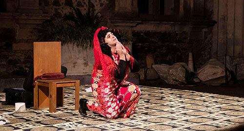 Al Castello Ursino di Catania, in scena per il Centro Magma i personaggi astrusi ed alienati di Antonio Caruso con "Il Drammaturgido" e "Dialoghi sens'Atti"