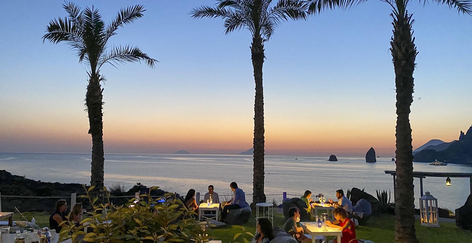 Il Tenerumi di Vulcano “Ristorante con la migliore proposta vegetariana” per il Consorzio Vini Alto Adige Il Tenerumi di Vulcano “Ristorante con la migliore proposta vegetariana” per il Consorzio Vini Alto Adige