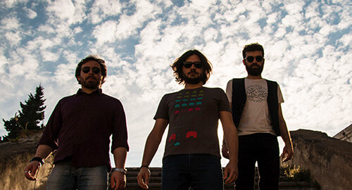 "Falso d'autore" &egrave; il secondo album del trio jazz blues "Senhor MuTr&igrave;o"