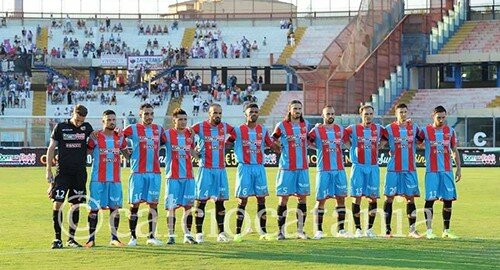 Solo un pari con il Fondi all'esordio al "Massimino" (1-1) per il nuovo Catania di Lucarelli: occasioni, grinta, buon calcio, ma si aspettano tempi migliori...
