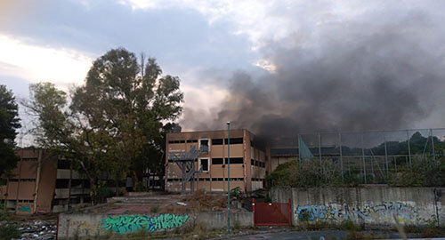 Incendio nell&rsquo;ex scuola Brancati di Librino, serve un piano di recupero per tutta l&rsquo;area
