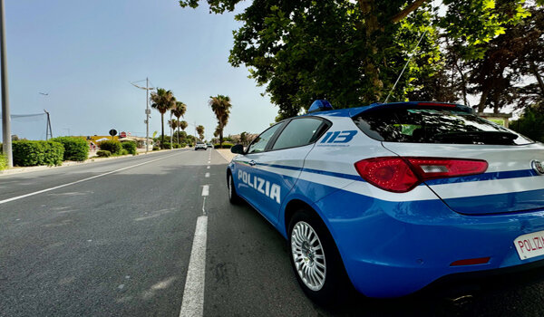 Controlli della Polizia in uno stabilimento della Plaia, irregolarità nella conservazione e nella tracciabilità di alimenti Controlli della Polizia in uno stabilimento della Plaia, irregolarità nella conservazione e nella tracciabilità di alimenti